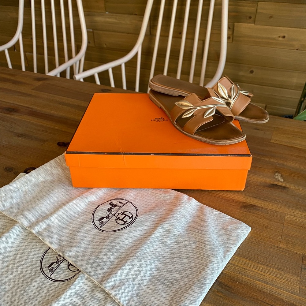 Rare Authentic Hermes Oran slipper 37